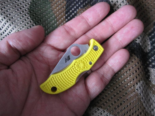 147 Spyderco Ladybug 3 Salt - LYLS3HB фото 8 147 Spyderco Ladybug 3 Salt - LYLS3HB фото 8